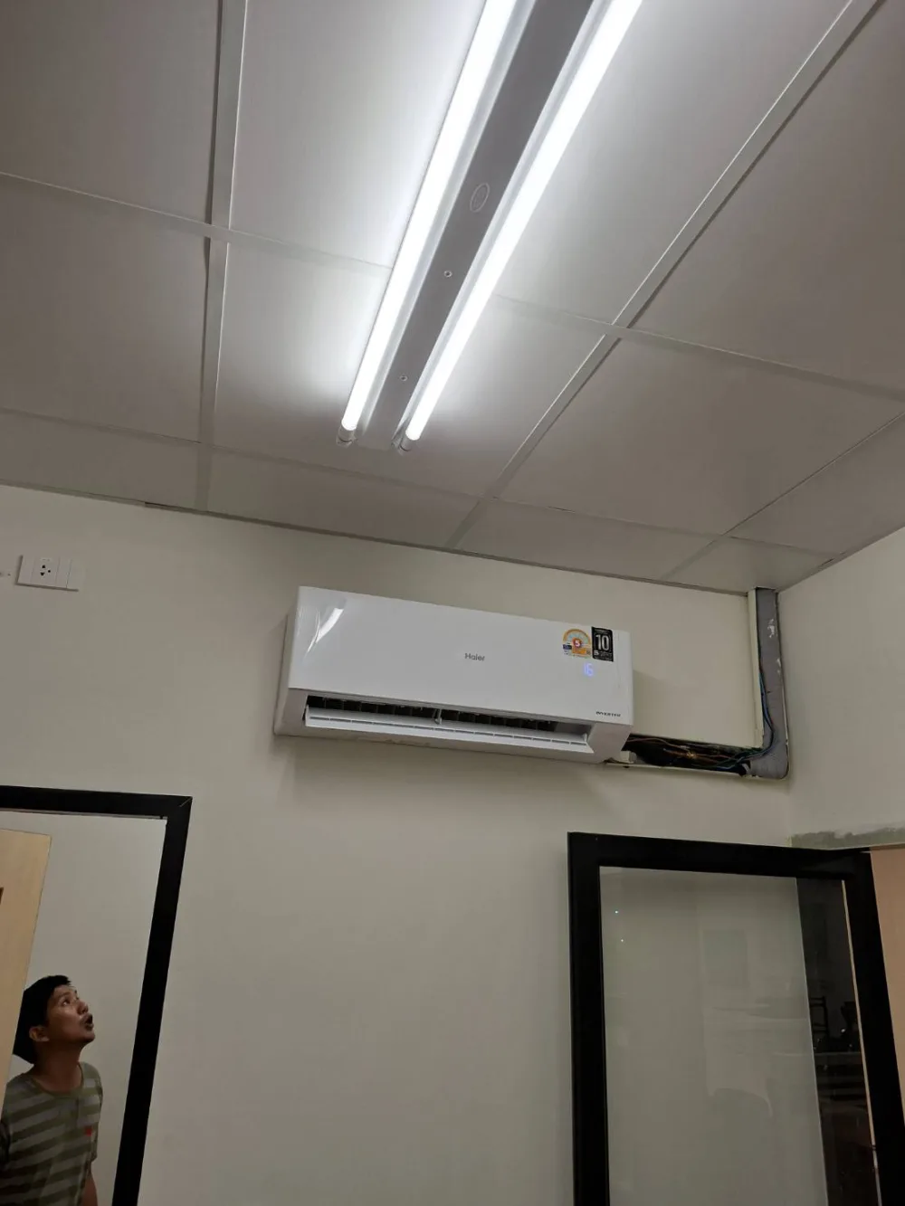 ติดตั้งแอร์ผนัง Haier Inverter เก็บงานท่อเรียบร้อย โดยช่างแอร์อุดรธานี NARA