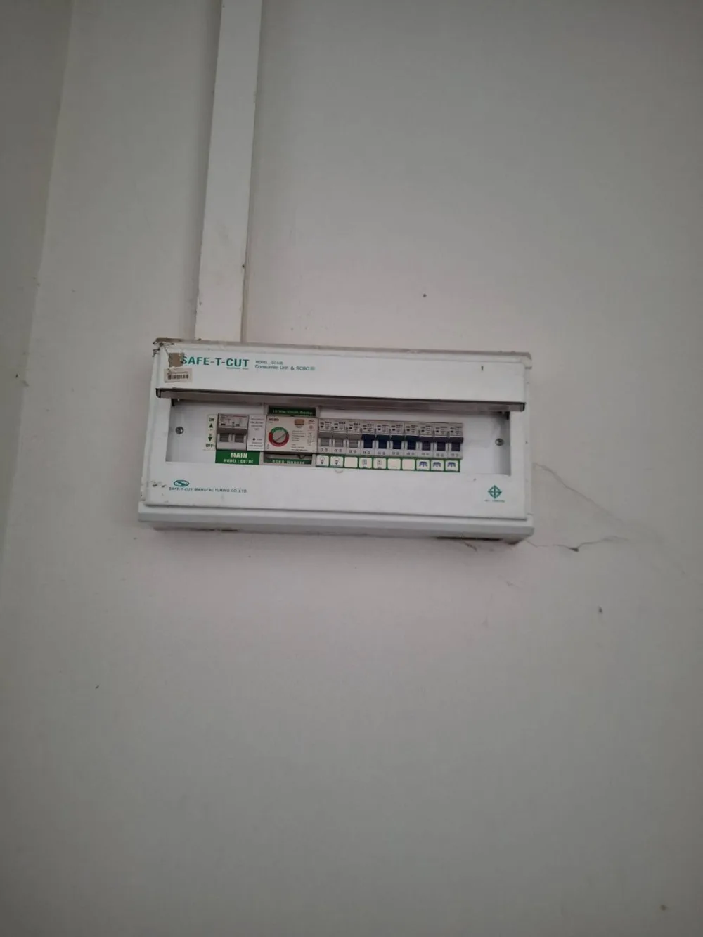 ตู้ควบคุมไฟ Consumer Unit พร้อมเบรกเกอร์กันดูด RCBO ติดตั้งโดยช่างไฟอุดรธานี NARA